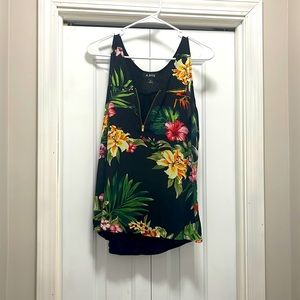 Women’s medium tank top